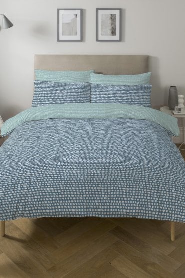 Arri Reversible Duvet Cover and Pillowcase Set