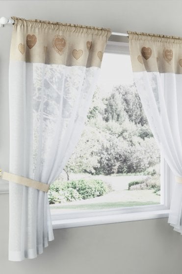 Sweetheart Window Set